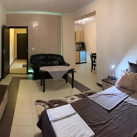 Lux Studio Gabrovo Esterno foto