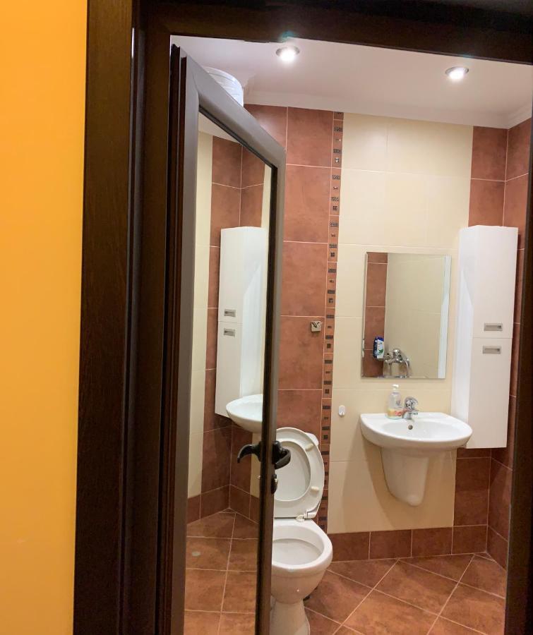 Lux Studio Gabrovo Esterno foto
